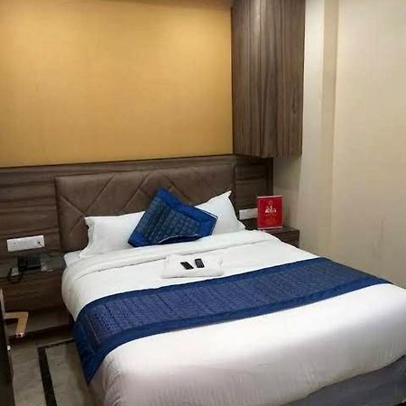 Hotel Merry Gold New Delhi Buitenkant foto