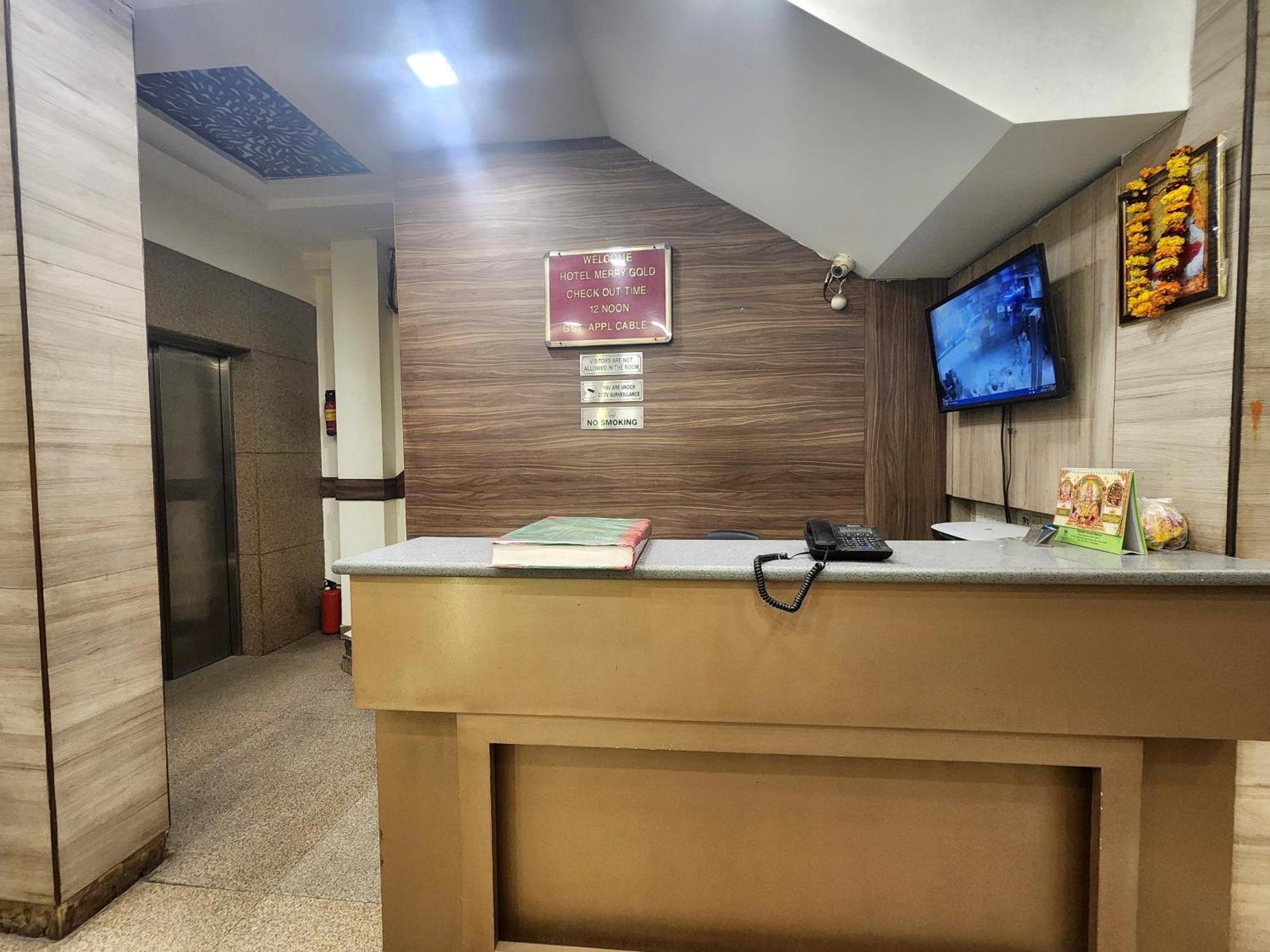 Hotel Merry Gold New Delhi Buitenkant foto